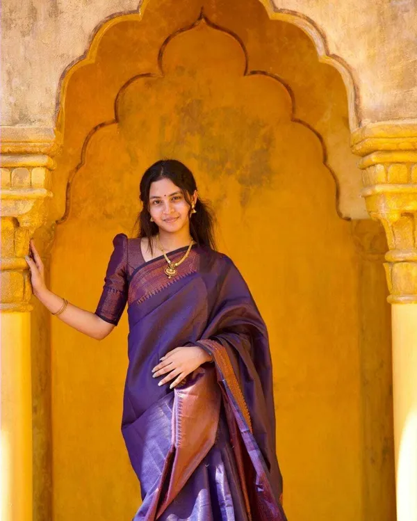 Dark_Blue_Woven_Banarasi_Jacquard_Saree_(Dark_Blue)
